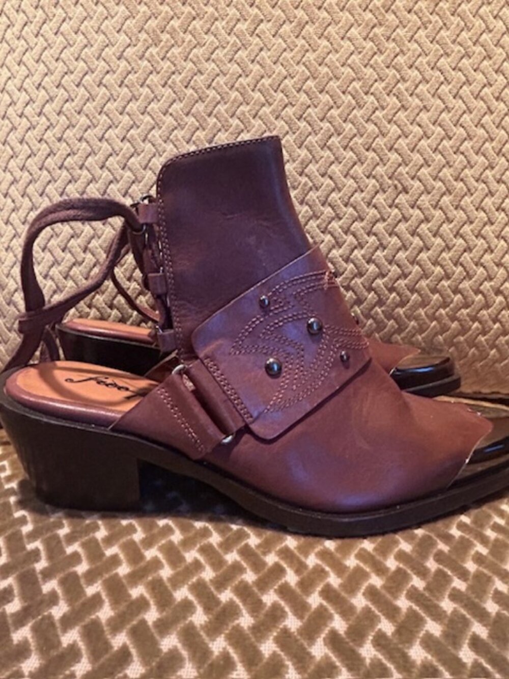 Free People Lush Brown Chocolate Leather Studded Rory Studded Shoe Boots NEW - Picture 5 of 16